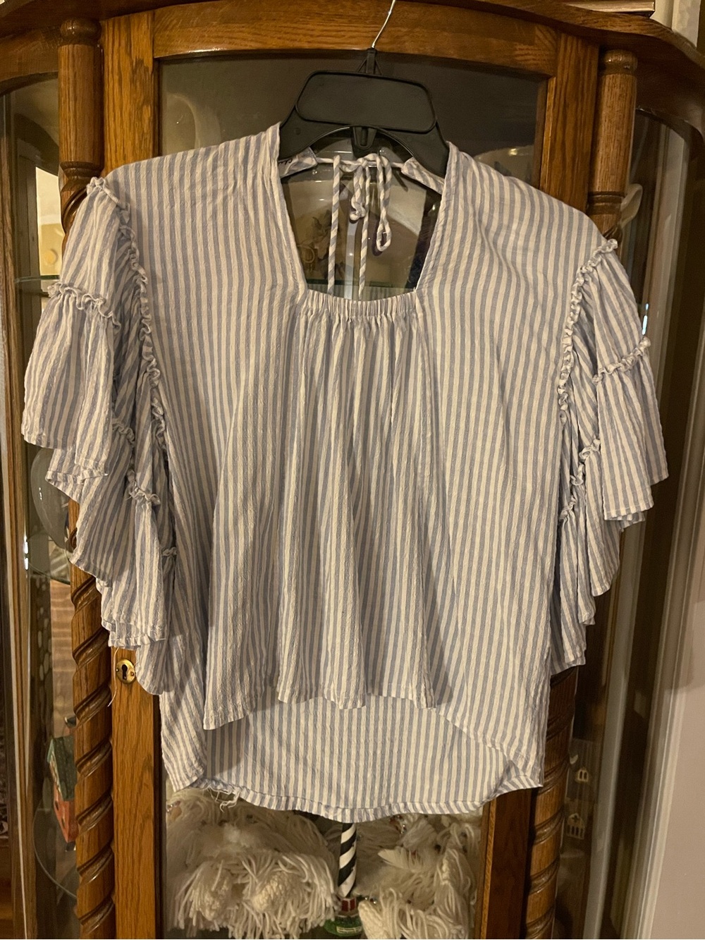 Chelsea & Theodore Blue and White Striped Ruffle Sleeve Top small